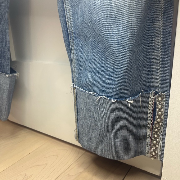 Hi, selling these breathtaking jeans 👖 for women in size US 06. - Picture 4 of 14